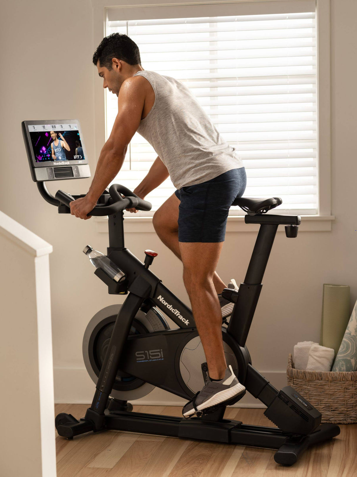 NordicTrack Commercial S15i Studio Cycle